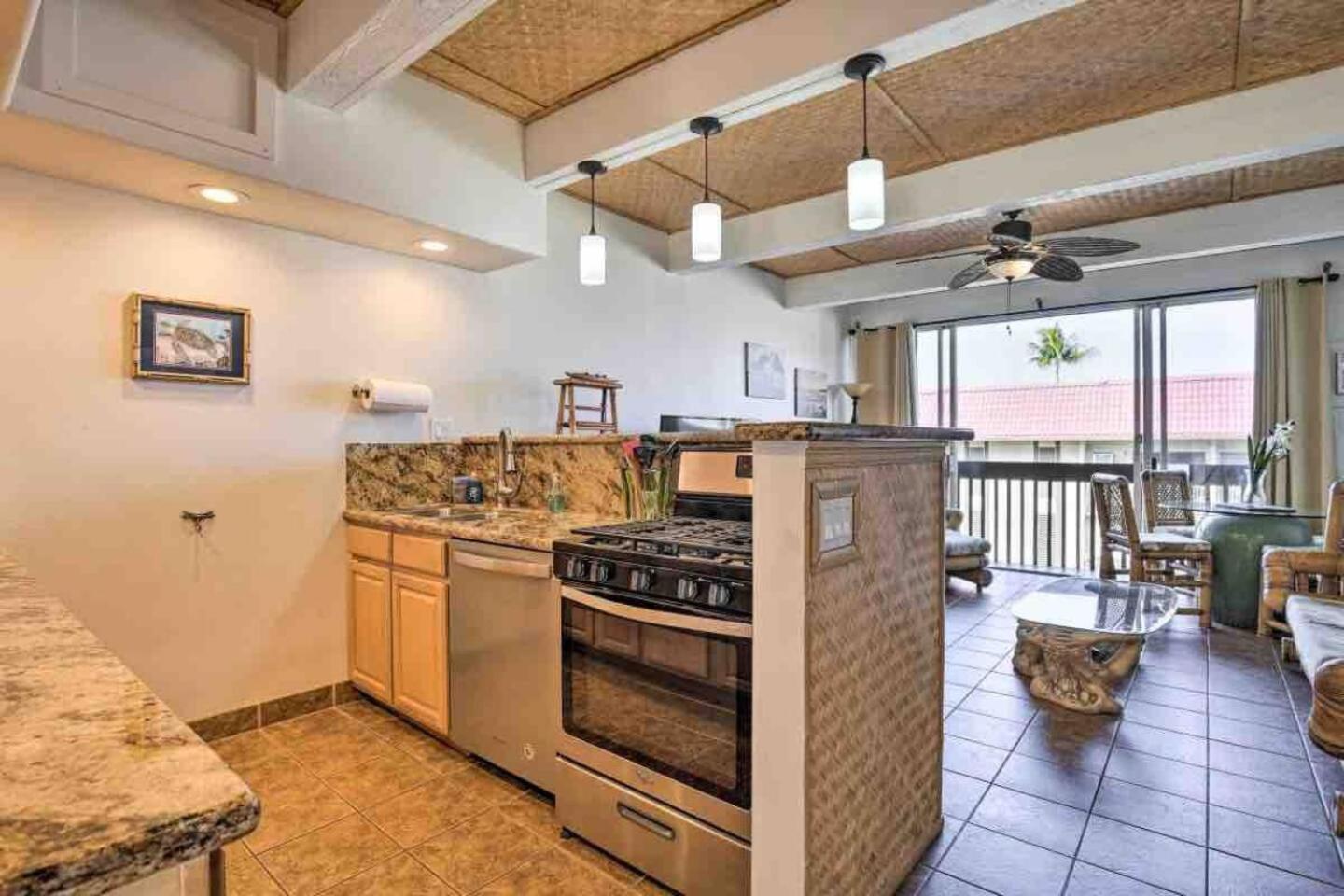 Family Friendly Kailua Bay View Ac Free Parking Walk To Kailua Village Exterior photo