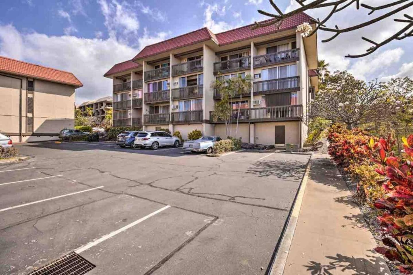 Family Friendly Kailua Bay View Ac Free Parking Walk To Kailua Village Exterior photo